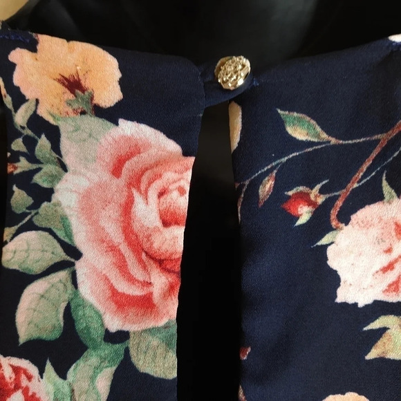 Sleeveless Floral Dress EUC 💗 - Picture 4 of 9